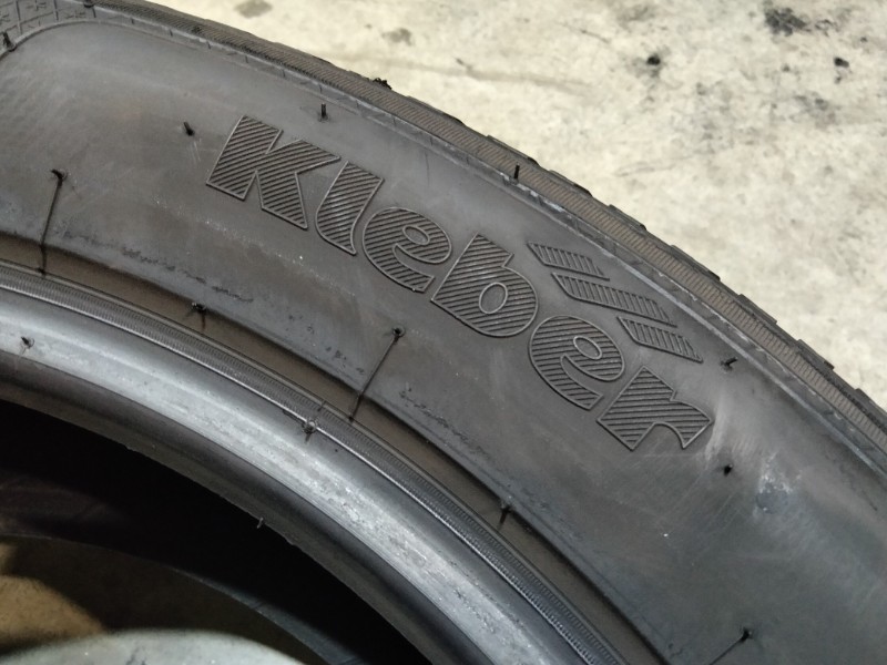 4 Gomme usate 235 55 18 Pneumatici Invernali KLEBER 4 Gomme usate 235 55 18 Pneumatici Invernali KLEBER