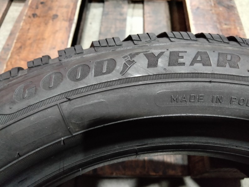 4 Gomme usate 185 55 15 Pneumatici Invernali GOODYEAR 4 Gomme usate 185 55 15 Pneumatici Invernali GOODYEAR