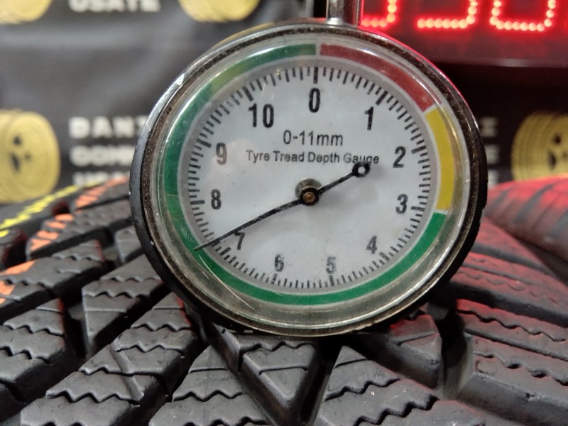 4 Gomme usate Pneumatici Invernali BRIDGESTONE 4 Gomme usate Pneumatici Invernali BRIDGESTONE