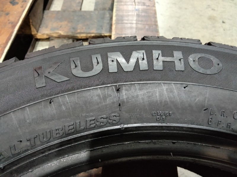 4 Gomme usate 195 60 16 C Pneumatici Invernali KUMHO 4 Gomme usate 195 60 16 C Pneumatici Invernali KUMHO