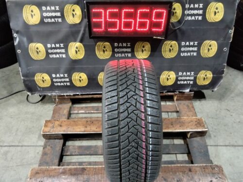 1 Gomma usata 225 40 18 Pneumatici Invernali DUNLOP