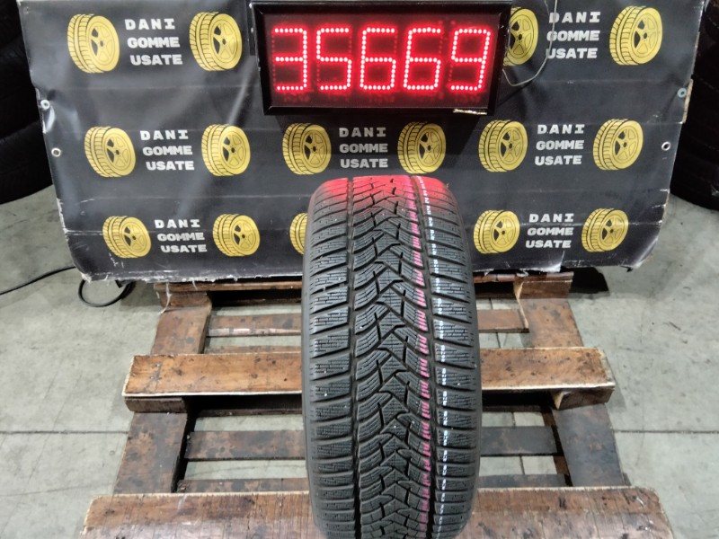 1 Gomma usata 225 40 18 Pneumatici Invernali DUNLOP 1 Gomma usata 225 40 18 Pneumatici Invernali DUNLOP