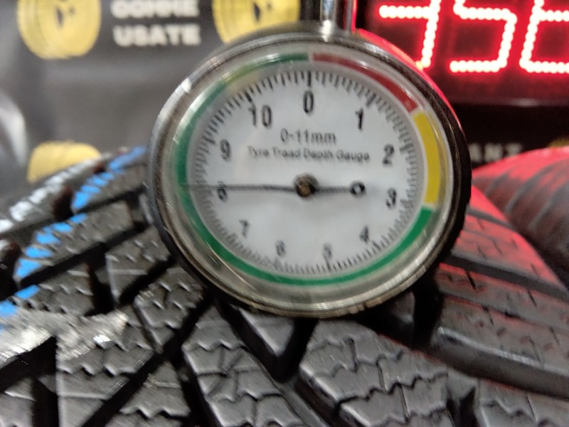 4 Gomme usate 205 65 16 Pneumatici Invernali BRIDGESTONE 4 Gomme usate 205 65 16 Pneumatici Invernali BRIDGESTONE