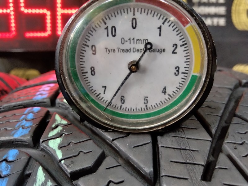 2 Gomme usate 215 55 17 Pneumatici Invernali PIRELLI 2 Gomme usate 215 55 17 Pneumatici Invernali PIRELLI