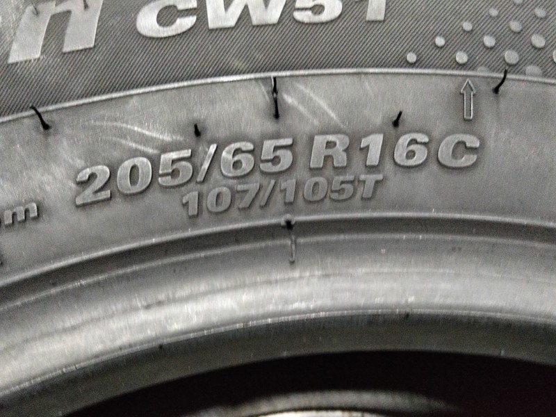 2 Gomme usate 205 65 16 C Pneumatici Invernali KUMHO 2 Gomme usate 205 65 16 C Pneumatici Invernali KUMHO