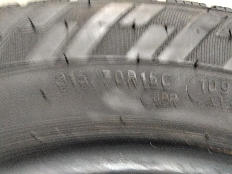 2 Gomme usate 215 70 15 C Pneumatici Invernali KLEBER 2 Gomme usate 215 70 15 C Pneumatici Invernali KLEBER