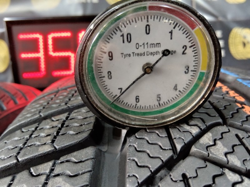 4 Gomme usate 225 60 18 Pneumatici Invernali PIRELLI 4 Gomme usate 225 60 18 Pneumatici Invernali PIRELLI