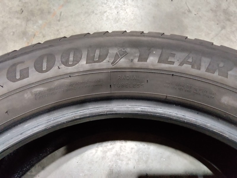 2 Gomme usate 225 55 19 Pneumatici 4 Stagioni GOODYEAR 2 Gomme usate 225 55 19 Pneumatici 4 Stagioni GOODYEAR