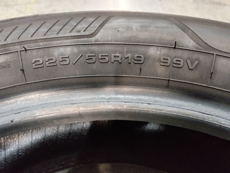2 Gomme usate 225 55 19 Pneumatici 4 Stagioni GOODYEAR 2 Gomme usate 225 55 19 Pneumatici 4 Stagioni GOODYEAR