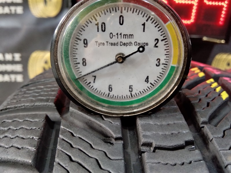 2 Gomme usate 205 55 17 Pneumatici Invernali CONTINENTAL 2 Gomme usate 205 55 17 Pneumatici Invernali CONTINENTAL
