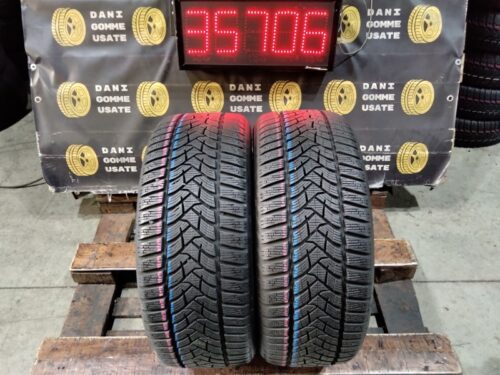 2 Gomme usate 215 45 17 Pneumatici Invernali DUNLOP