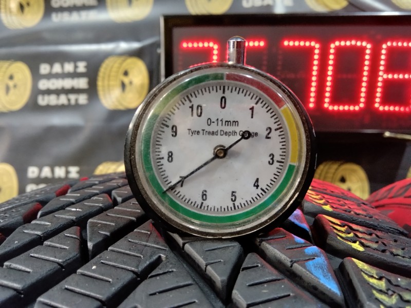 2 Gomme usate 205 55 16 Pneumatici Invernali PIRELLI 2 Gomme usate 205 55 16 Pneumatici Invernali PIRELLI