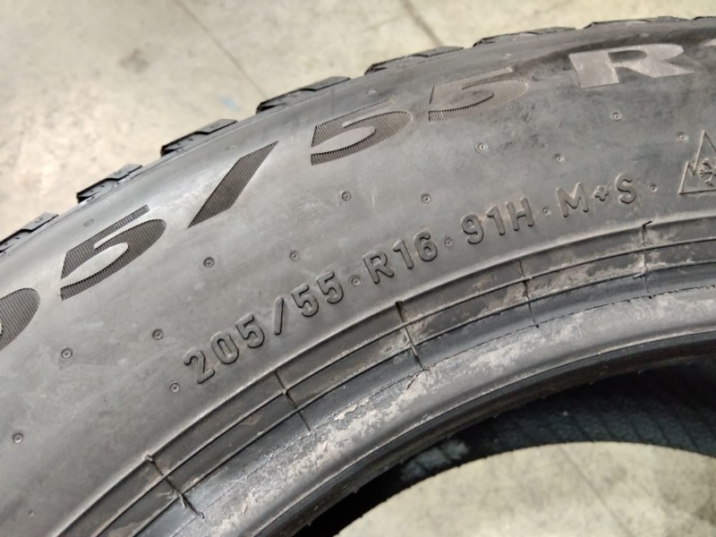 2 Gomme usate 205 55 16 Pneumatici Invernali PIRELLI 2 Gomme usate 205 55 16 Pneumatici Invernali PIRELLI