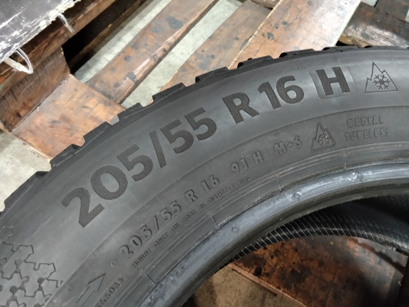 4 Gomme usate 205 55 16 Pneumatici Invernali CONTINENTAL 4 Gomme usate 205 55 16 Pneumatici Invernali CONTINENTAL