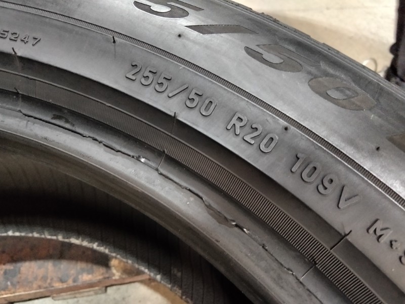 4 Gomme usate 255 50 20 Pneumatici Invernali PIRELLI 4 Gomme usate 255 50 20 Pneumatici Invernali PIRELLI