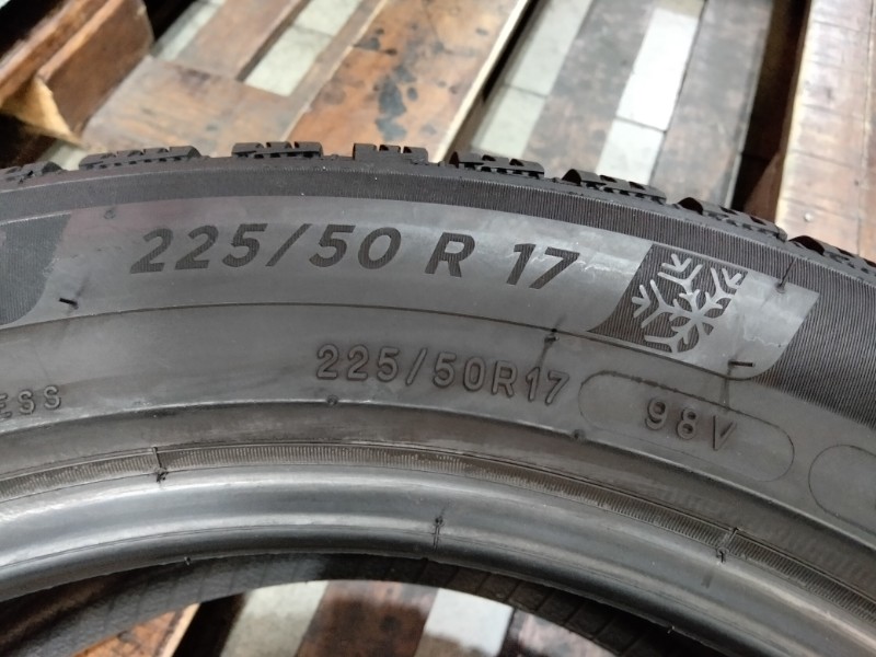 2 Gomme usate 225 50 17 Pneumatici Invernali MICHELIN 2 Gomme usate 225 50 17 Pneumatici Invernali MICHELIN