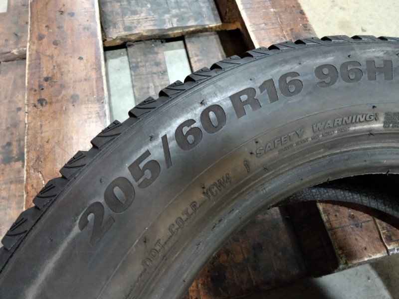 4 Gomme usate 205 60 16 Pneumatici Invernali KUMHO 4 Gomme usate 205 60 16 Pneumatici Invernali KUMHO