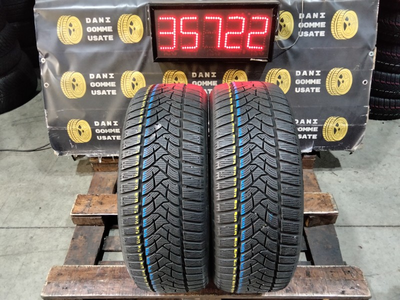 2 Gomme usate 215 55 17 Pneumatici Invernali DUNLOP 2 Gomme usate 215 55 17 Pneumatici Invernali DUNLOP