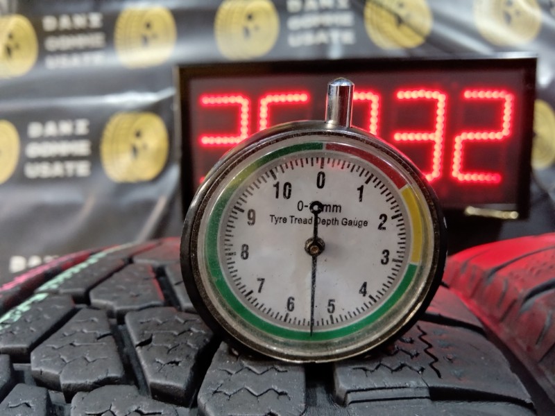 2 Gomme usate 215 70 15 C Pneumatici Invernali FIRESTONE 2 Gomme usate 215 70 15 C Pneumatici Invernali FIRESTONE