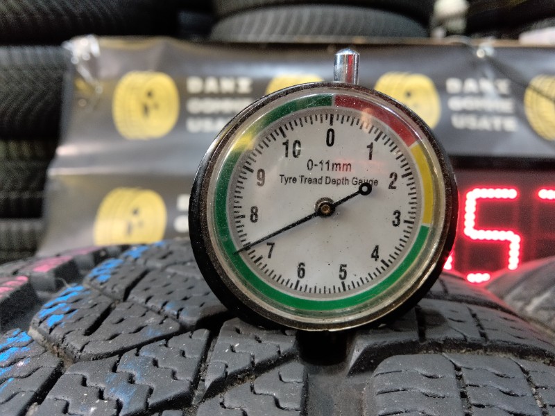 4 Gomme usate 225 60 18 Pneumatici Invernali PIRELLI 4 Gomme usate 225 60 18 Pneumatici Invernali PIRELLI