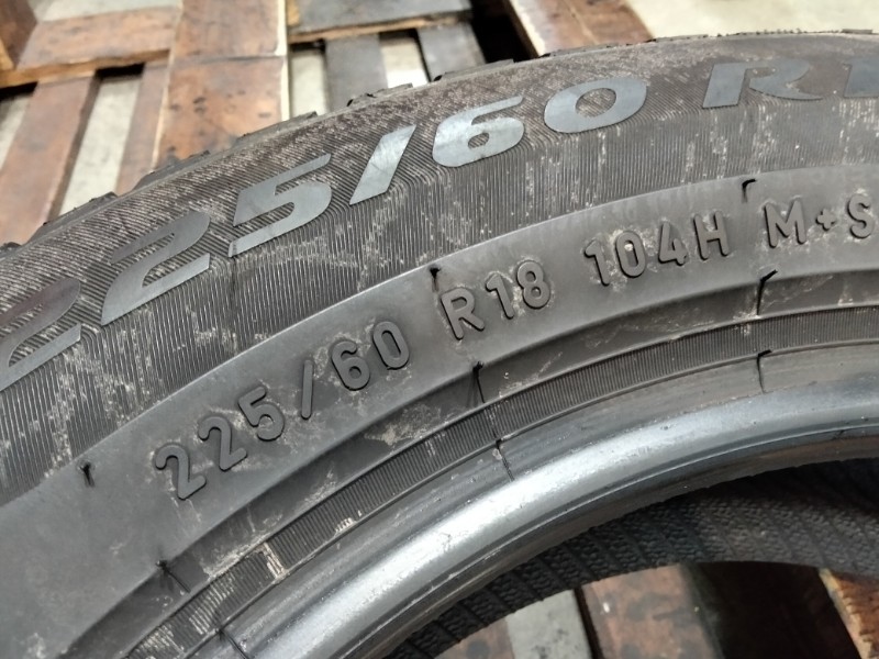 4 Gomme usate 225 60 18 Pneumatici Invernali PIRELLI 4 Gomme usate 225 60 18 Pneumatici Invernali PIRELLI