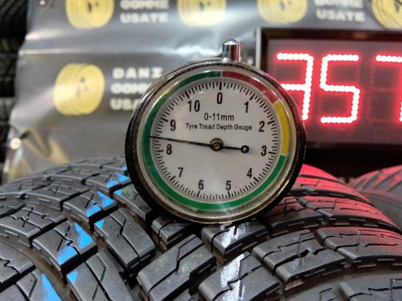 4 Gomme usate 205 55 16 Pneumatici Invernali PIRELLI 4 Gomme usate 205 55 16 Pneumatici Invernali PIRELLI