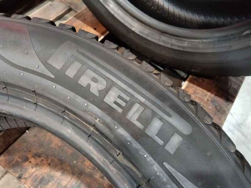 4 Gomme usate 205 55 16 Pneumatici Invernali PIRELLI 4 Gomme usate 205 55 16 Pneumatici Invernali PIRELLI