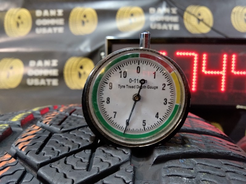 2 Gomme usate 255 35 19 e 2 Gomme usate Pneumatici Invernali PIRELLI 2 Gomme usate 255 35 19 e 2 Gomme usate Pneumatici Invernali PIRELLI