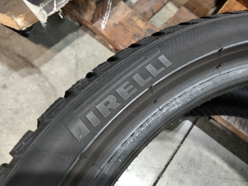 2 Gomme usate 255 35 19 e 2 Gomme usate Pneumatici Invernali PIRELLI 2 Gomme usate 255 35 19 e 2 Gomme usate Pneumatici Invernali PIRELLI