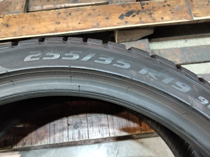 2 Gomme usate 255 35 19 e 2 Gomme usate Pneumatici Invernali PIRELLI 2 Gomme usate 255 35 19 e 2 Gomme usate Pneumatici Invernali PIRELLI