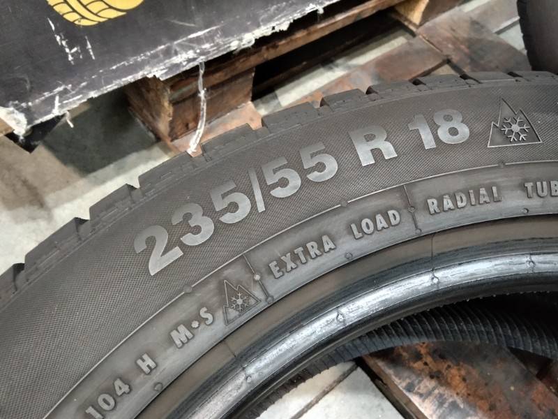 4 Gomme usate 235 55 18 Pneumatici Invernali CONTINENTAL 4 Gomme usate 235 55 18 Pneumatici Invernali CONTINENTAL
