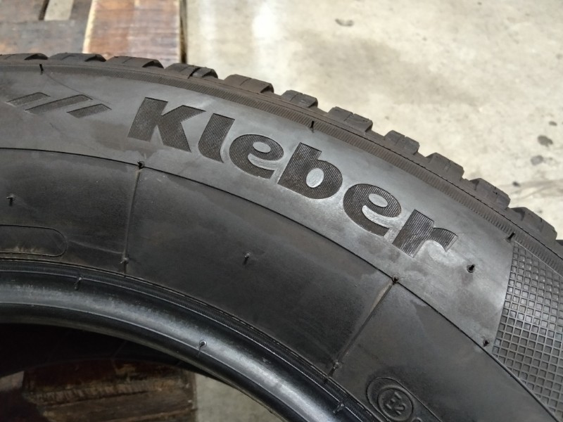 4 Gomme usate 215 65 16 Pneumatici 4 Stagioni KLEBER 4 Gomme usate 215 65 16 Pneumatici 4 Stagioni KLEBER