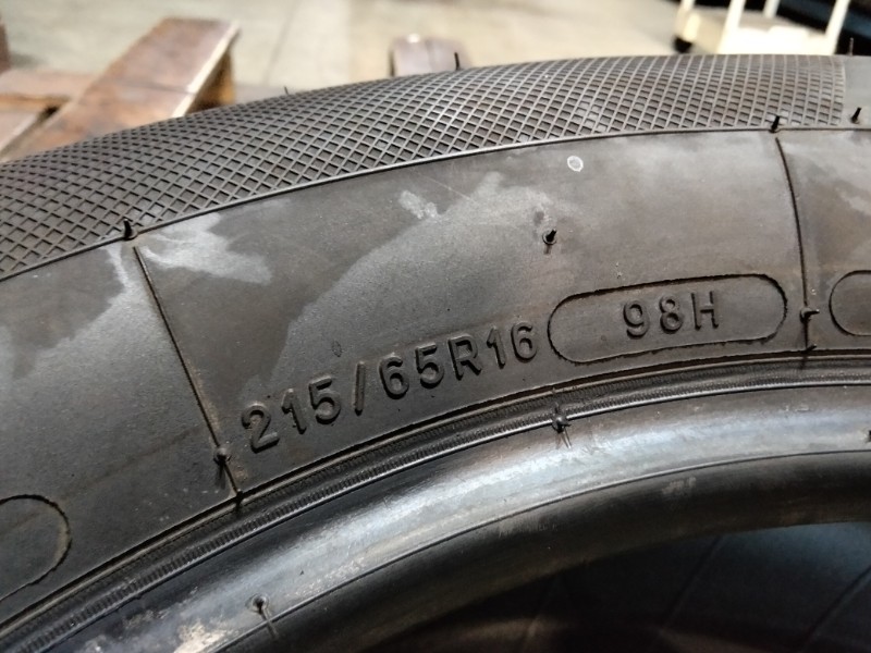 4 Gomme usate 215 65 16 Pneumatici 4 Stagioni KLEBER 4 Gomme usate 215 65 16 Pneumatici 4 Stagioni KLEBER