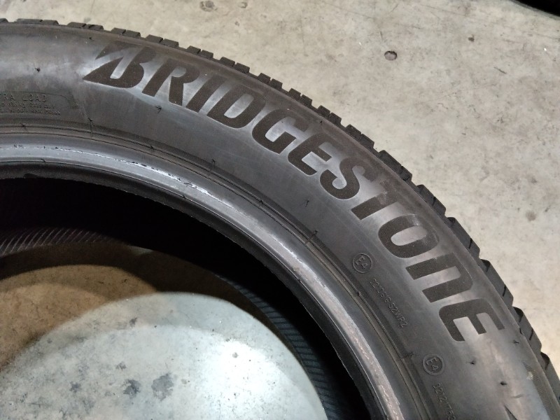 4 Gomme usate 235 55 19 Pneumatici Invernali BRIDGESTONE 4 Gomme usate 235 55 19 Pneumatici Invernali BRIDGESTONE