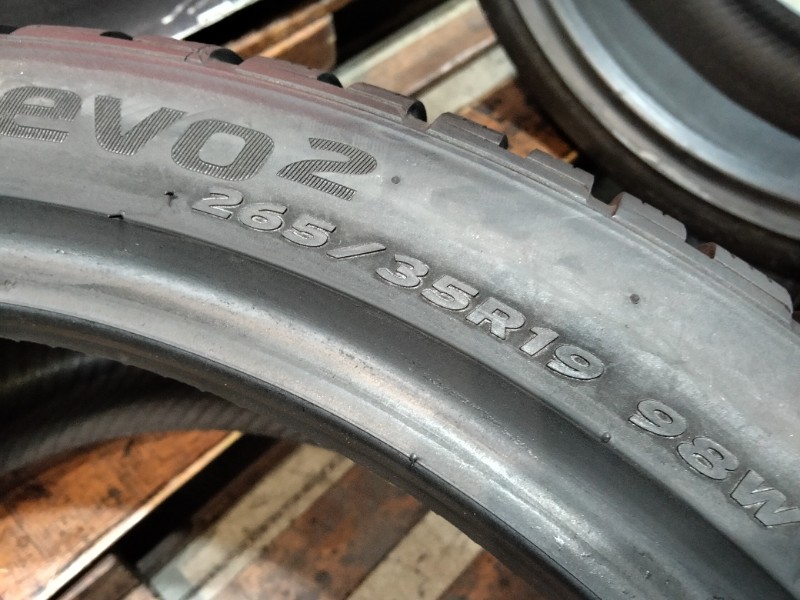 2 Gomme usate 265 35 19 Pneumatici Invernali HANKOOK 2 Gomme usate 265 35 19 Pneumatici Invernali HANKOOK