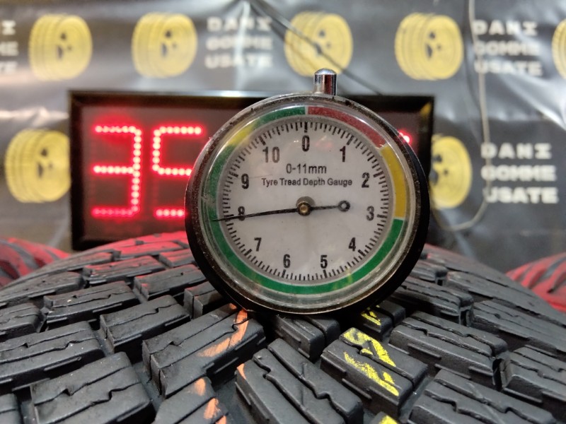 4 Gomme usate 215 60 17 Pneumatici Invernali PIRELLI 4 Gomme usate 215 60 17 Pneumatici Invernali PIRELLI