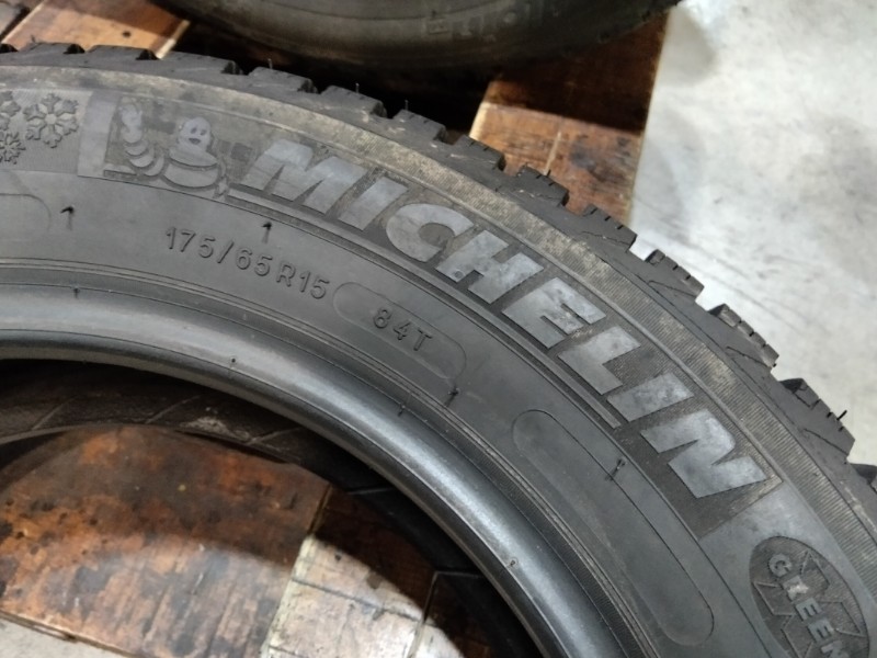 4 Gomme usate 175 65 15 Pneumatici Invernali MICHELIN 4 Gomme usate 175 65 15 Pneumatici Invernali MICHELIN