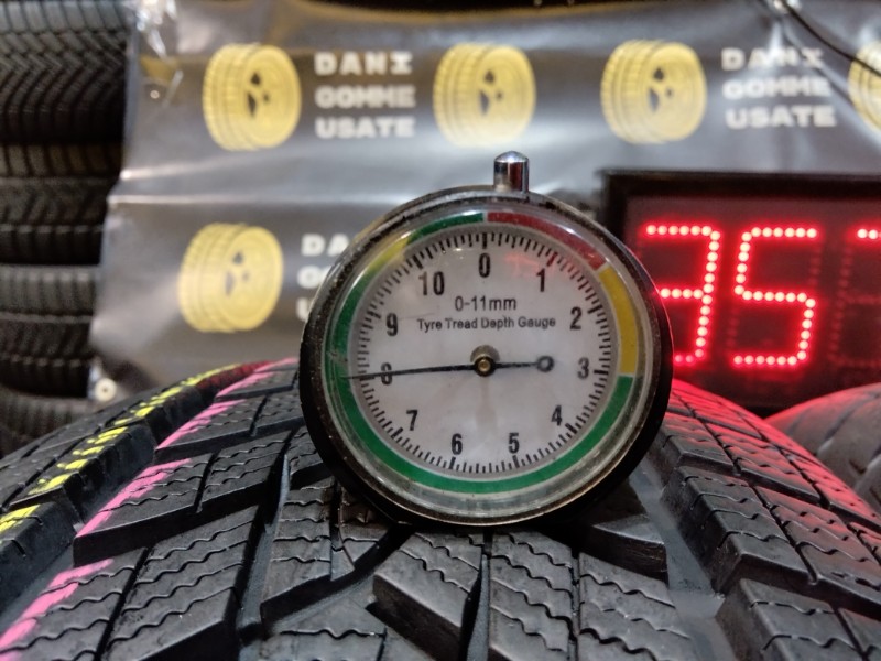 4 Gomme usate 225 60 18 Pneumatici Invernali GOODYEAR 4 Gomme usate 225 60 18 Pneumatici Invernali GOODYEAR