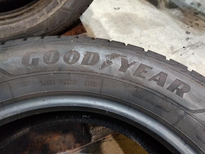 4 Gomme usate 225 60 18 Pneumatici Invernali GOODYEAR 4 Gomme usate 225 60 18 Pneumatici Invernali GOODYEAR