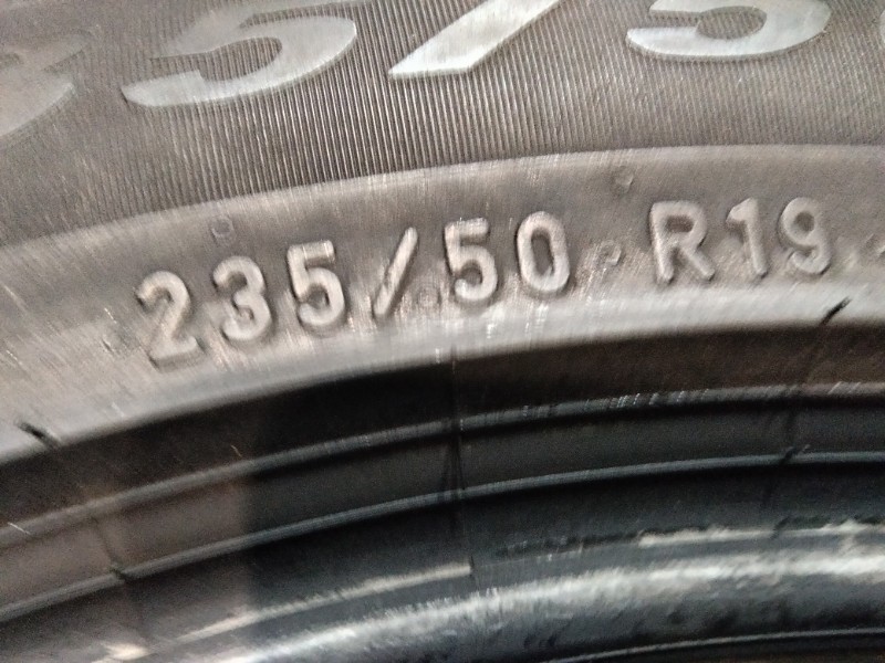4 Gomme usate 235 50 19 Pneumatici Invernali PIRELLI 4 Gomme usate 235 50 19 Pneumatici Invernali PIRELLI