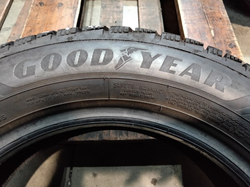 4 Gomme usate 175 65 14 Pneumatici Invernali GOODYEAR 4 Gomme usate 175 65 14 Pneumatici Invernali GOODYEAR