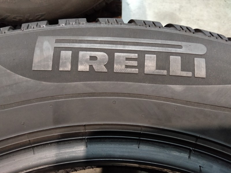 4 Gomme usate 215 60 16 Pneumatici Invernali PIRELLI 4 Gomme usate 215 60 16 Pneumatici Invernali PIRELLI