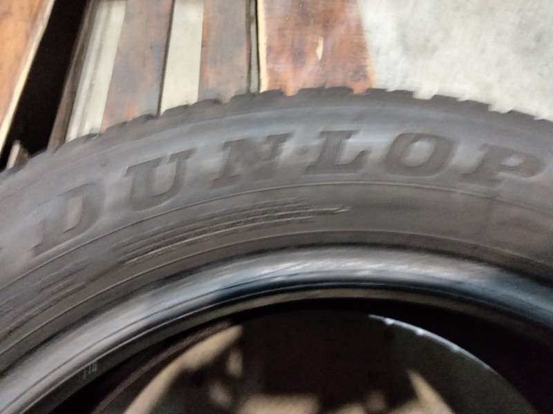 2 Gomme usate 185 55 15 Pneumatici Invernali DUNLOP 2 Gomme usate 185 55 15 Pneumatici Invernali DUNLOP