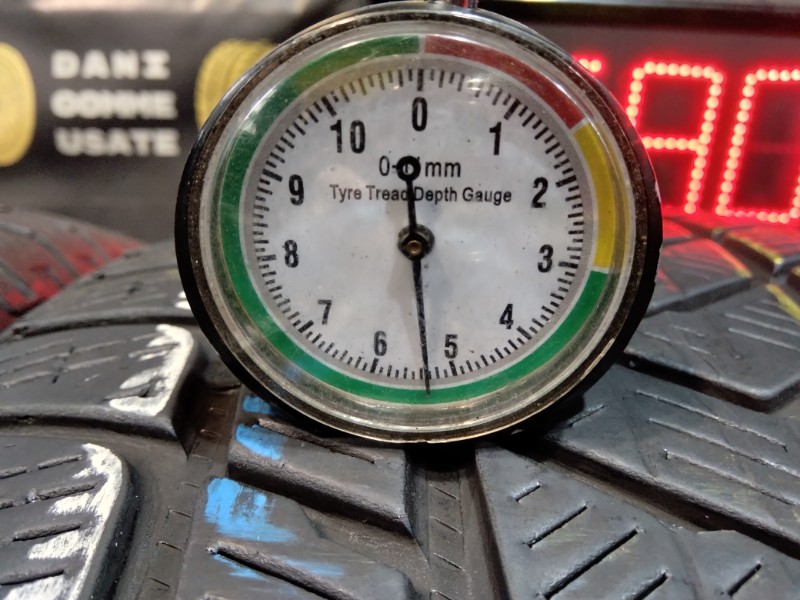 2 Gomme usate 295 40 20 e 2 Gomme usate 265 45 20 Pneumatici Invernali PIRELLI 2 Gomme usate 295 40 20 e 2 Gomme usate 265 45 20 Pneumatici Invernali PIRELLI