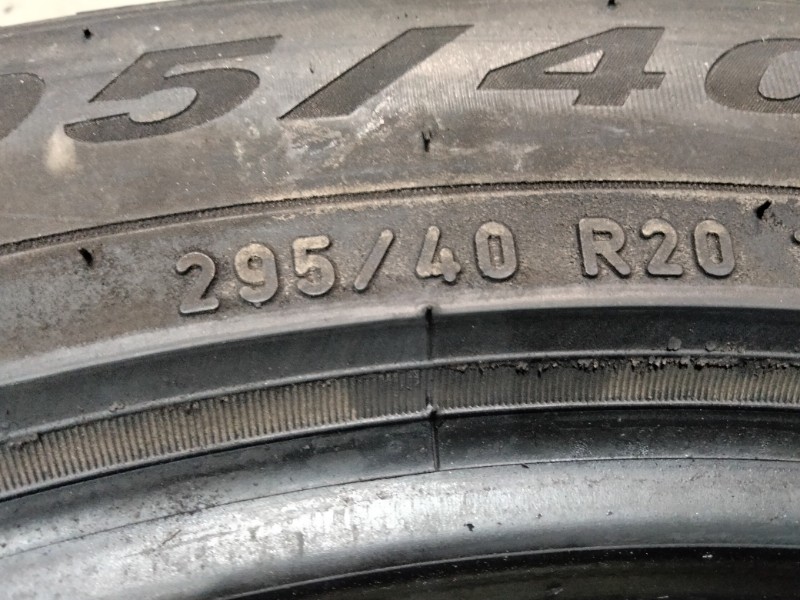 2 Gomme usate 295 40 20 e 2 Gomme usate 265 45 20 Pneumatici Invernali PIRELLI 2 Gomme usate 295 40 20 e 2 Gomme usate 265 45 20 Pneumatici Invernali PIRELLI