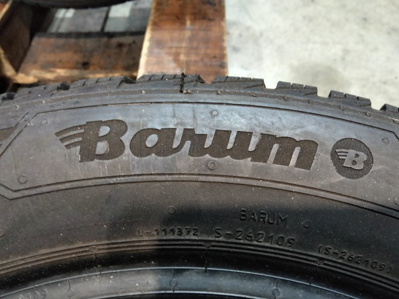 2 Gomme usate 195 55 16 Pneumatici Invernali BARUM 2 Gomme usate 195 55 16 Pneumatici Invernali BARUM