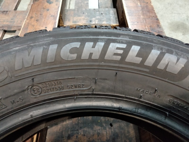 4 Gomme usate 195 60 15 Pneumatici Invernali MICHELIN 4 Gomme usate 195 60 15 Pneumatici Invernali MICHELIN