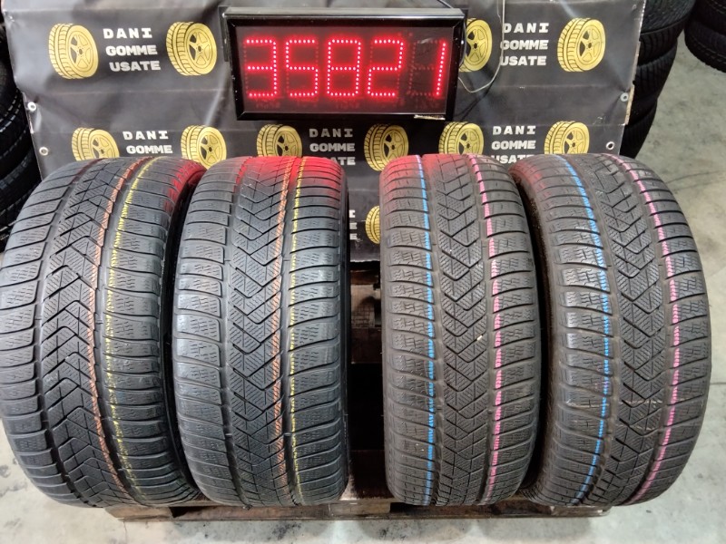 2 Gomme usate 245 40 19 e 2 Gomme usate 275 35 19 RUN FLAT Pneumatici Invernali PIRELLI 2 Gomme usate 245 40 19 e 2 Gomme usate 275 35 19 RUN FLAT Pneumatici Invernali PIRELLI