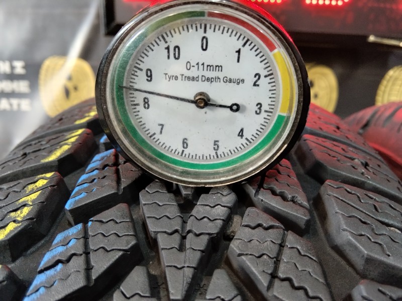2 Gomme usate 185 65 15 Pneumatici Invernali DUNLOP 2 Gomme usate 185 65 15 Pneumatici Invernali DUNLOP