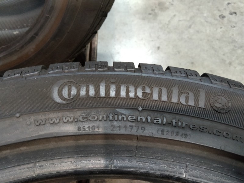 2 Gomme usate 255 40 20 Pneumatici Invernali CONTINENTAL 2 Gomme usate 255 40 20 Pneumatici Invernali CONTINENTAL